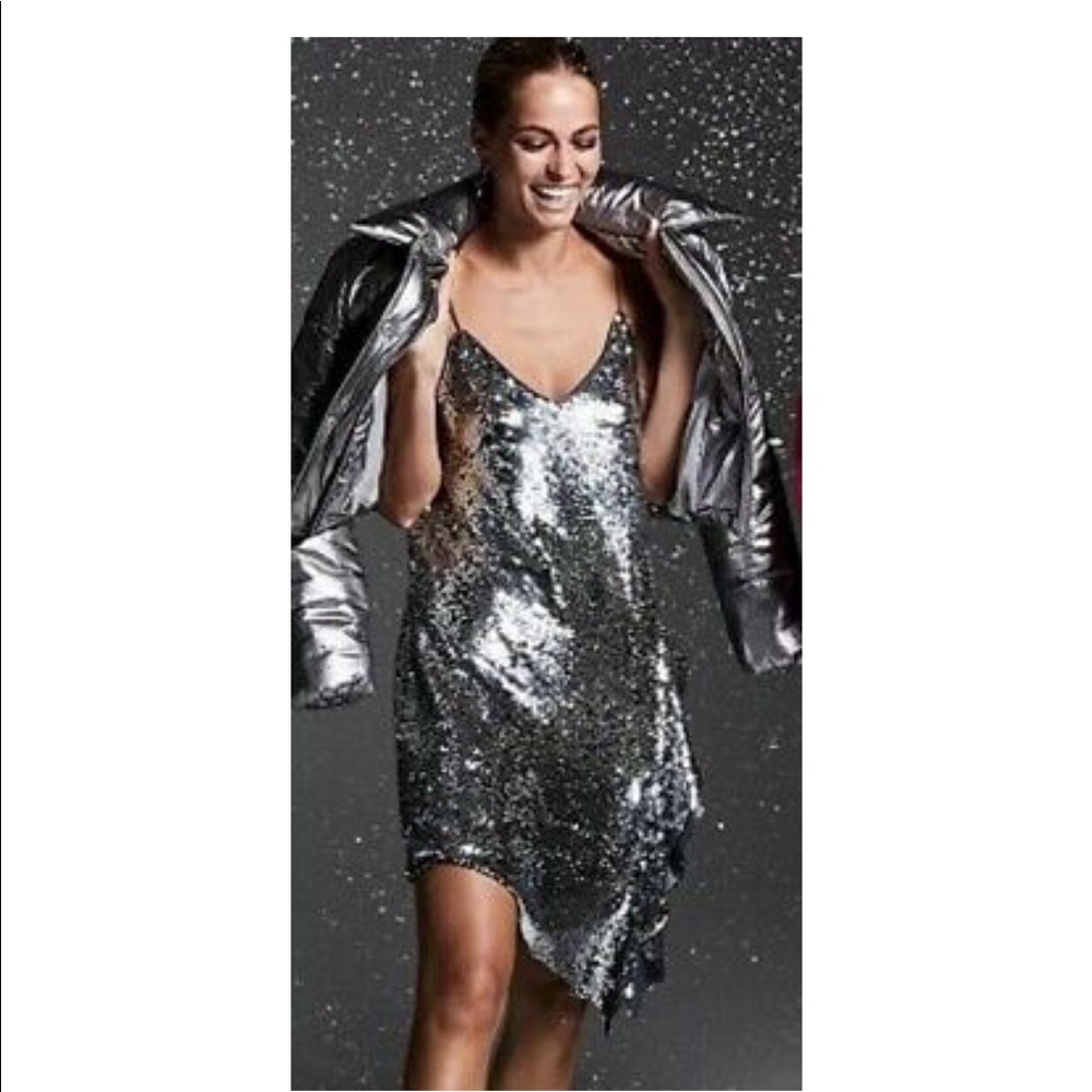 🤍Bar lll Silver sequin mini slip women’s dress 🤍